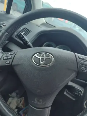 Foto de AIRBAG DELANTERO IZQUIERDO TOYOTA COROLLA VERSO (R1) 2.2 Turbodiesel CAT (136 CV / 100 KW)