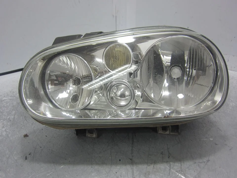 Foto de FARO IZQUIERDO VOLKSWAGEN GOLF IV VARIANT (1J5)(05.1999) 2.0 (116 CV / 85 KW) referencia 1J1941015B