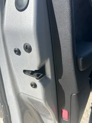 Foto de CERRADURA PUERTA DELANTERA IZQUIERDA AUDI A3 SPORTBACK (8PA) 2.0 16V TFSI (200 CV / 147 KW) referencia 4F1837015E