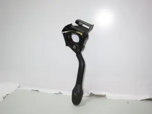Foto de MANDO LIMPIA VOLKSWAGEN GOLF III (1H1)(11.1991) 1.9 TDI (90 CV / 66 KW) referencia 1H6953503AA