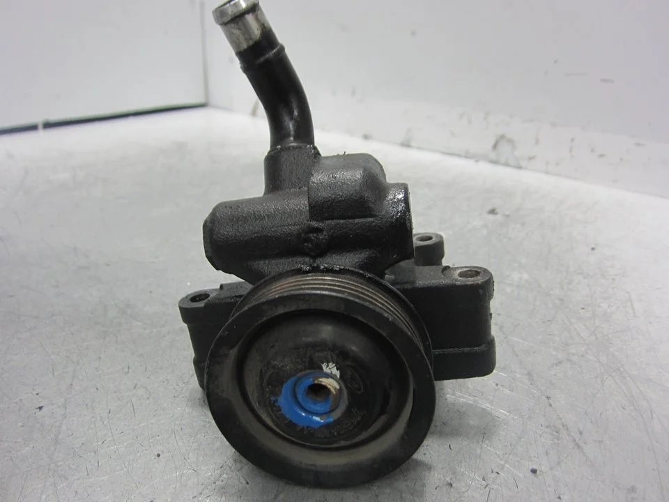 Foto de BOMBA DIRECCION FORD FIESTA (CBK) referencia 5KB1930