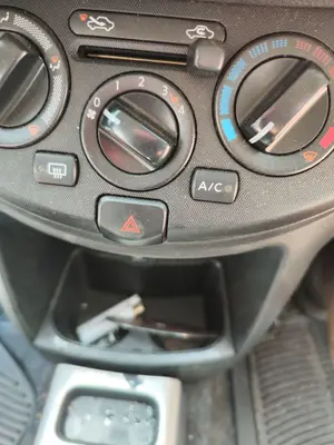 Foto de WARNING NISSAN NOTE (E11E) 1.4 CAT (88 CV / 65 KW)