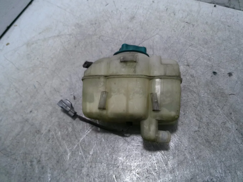 Foto de DEPOSITO EXPANSION VOLVO XC90 2.4 Diesel CAT (185 CV / 136 KW) referencia 30741971