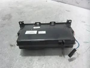 Foto de CENICERO AUDI A4 BERLINA (B5) 1.8 20V (125 CV / 92 KW) referencia 8D0857951H foto 2