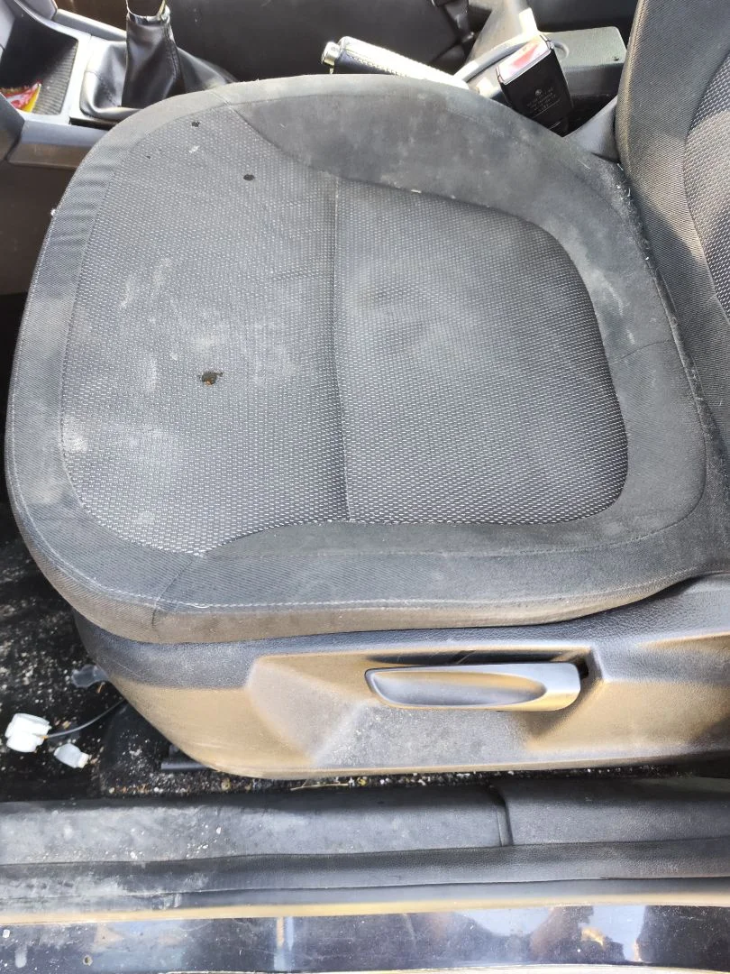 Foto de ASIENTO DELANTERO IZQUIERDO SKODA YETI (5L)(2009) 2.0 TDI (110 CV / 81 KW) referencia 5L6881021A