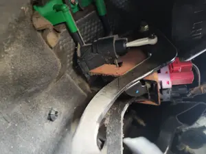 Foto de BOMBIN EMBRAGUE FORD FOCUS BERLINA (CAK) 1.6 16V CAT (101 CV / 74 KW)