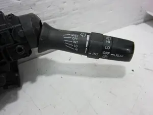 Foto de MANDO MULTIFUNCION TOYOTA AURIS (E15) 1.4 Turbodiesel CAT (90 CV / 66 KW) referencia 173832 foto 6