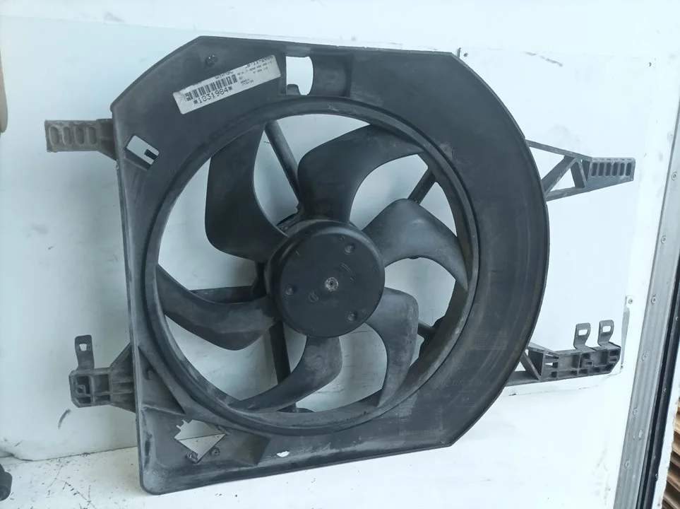 Foto de ELECTROVENTILADOR NISSAN PRIMASTAR (X83) referencia 8200409469