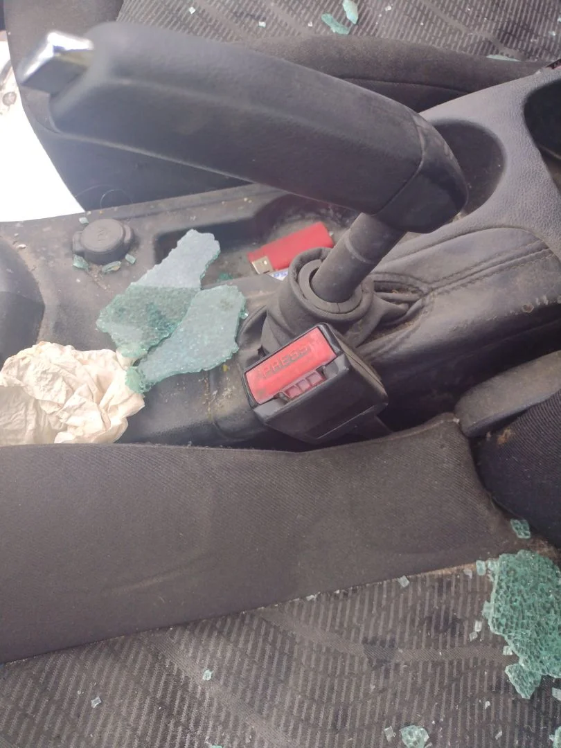 Foto de ENGANCHE CINTURON DELANTERO IZQUIERDO PEUGEOT 308 1.6 16V HDi (90 CV / 66 KW)