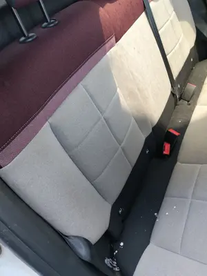 Foto de ASIENTOS TRASERO DERECHO CITROEN C4 CACTUS 1.2 12V VTi (82 CV / 60 KW)