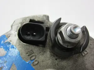 Foto de ALTERNADOR AUDI A6 BERLINA (4F2) 4.2 V8 40V (335 CV / 246 KW) referencia 079903015 foto 5
