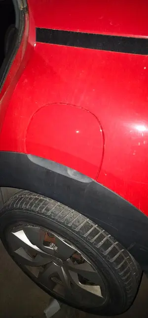Foto de TAPA EXTERIOR COMBUSTIBLE CITROEN C4 CACTUS 1.2 12V VTi (82 CV / 60 KW)