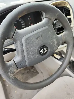 Foto de AIRBAG DELANTERO IZQUIERDO KIA CERATO (LD) 1.5 CRDi (102 CV / 75 KW) referencia 569002F010