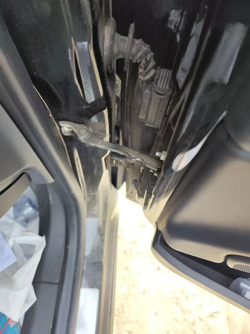 Foto de RETENEDOR PUERTA OPEL VECTRA C BERLINA 2.2 16V DTI CAT (Y 22 DTR / L50) (125 CV / 92 KW) referencia 9229750