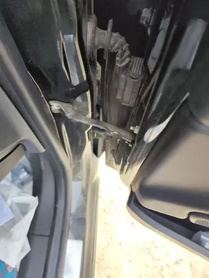 Foto de RETENEDOR PUERTA OPEL VECTRA C BERLINA 2.2 16V DTI CAT (Y 22 DTR / L50) (125 CV / 92 KW) referencia 9229750
