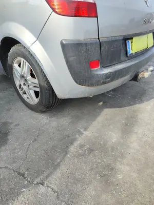 Foto de PARAGOLPES TRASERO RENAULT SCENIC II (JM) 1.5 dCi Diesel (101 CV / 74 KW) referencia 7701474785 foto 5
