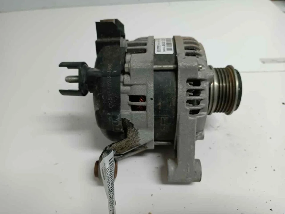 Foto de ALTERNADOR OPEL CORSA E 1.4 (90 CV / 66 KW) referencia 13585664
