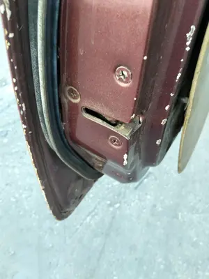 Foto de CERRADURA PUERTA DELANTERA IZQUIERDA NISSAN VANETTE (C220) 2.0 Diesel (67 CV / 49 KW)