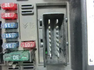Foto de NO IDENTIFICADO PEUGEOT 307 BREAK / SW (S1)(04.2002) 2.0 HDi CAT (90 CV / 66 KW) referencia 9646405280 foto 2