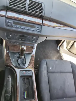 Foto de CONSOLA CENTRAL BMW SERIE X5 (E53) 3.0 Turbodiesel CAT (218 CV / 160 KW)