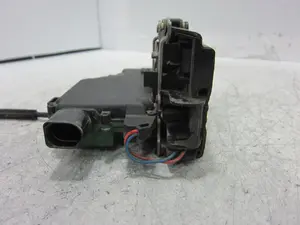 Foto de CERRADURA PUERTA LATERAL IZQUIERDA SKODA OCTAVIA COMBI (1U5) 1.9 TDI (101 CV / 74 KW) foto 3