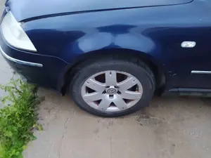 Foto de BRAZO SUSPENSION DELANTERO IZQUIERDO VOLKSWAGEN PASSAT BERLINA (3B3) 1.9 TDI (131 CV / 96 KW)