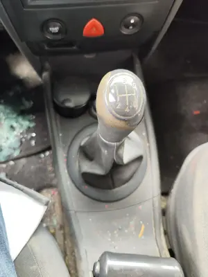 Foto de PALANCA CAMBIO RENAULT MEGANE II GRANDTOUR 1.5 dCi Diesel CAT (86 CV / 63 KW)