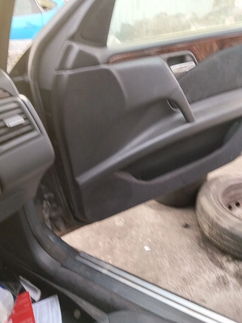 Foto de ELEVALUNAS DELANTERO DERECHO MERCEDES-BENZ CLASE E (BM 210) BERLINA 3.0 Diesel CAT (136 CV / 100 KW) referencia A2107201246