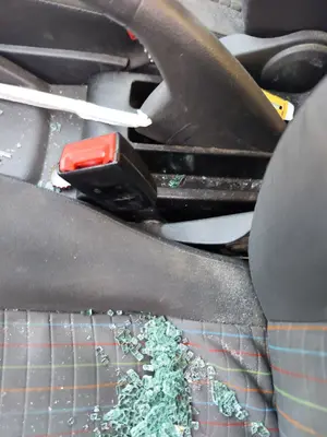 Foto de ENGANCHE CINTURON DELANTERO IZQUIERDO VOLKSWAGEN POLO IV (9N3) 1.9 TDI (101 CV / 74 KW)