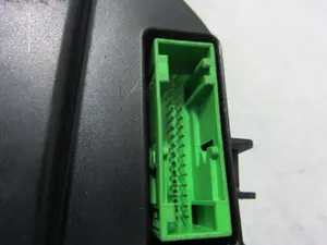 Foto de CUADRO INSTRUMENTOS AUDI A3 (8L) 1.9 TDI (90 CV / 66 KW) referencia 8L0919860 foto 4