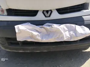 Foto de REJILLA DELANTERA RENAULT KANGOO I (F/KC0)