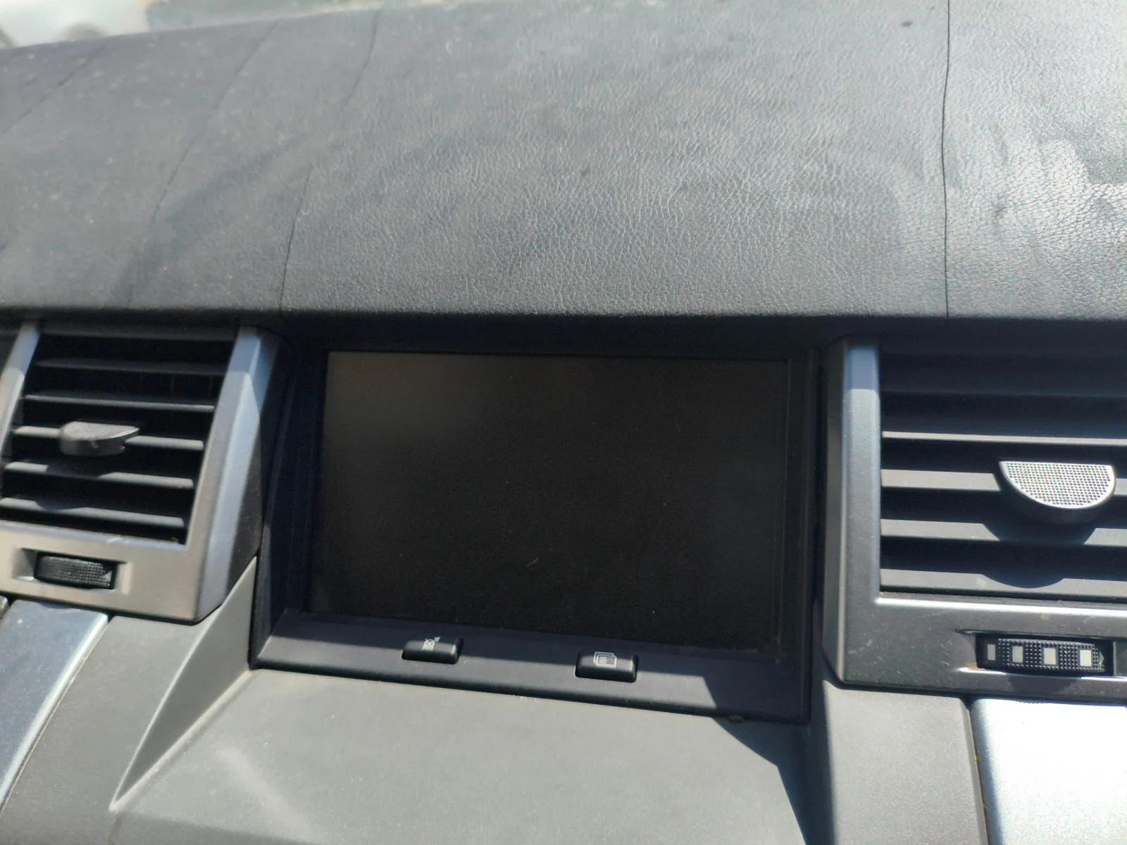 Foto de PANTALLA MULTIFUNCION LAND ROVER RANGE ROVER SPORT 4.4 V8 CAT (299 CV / 220 KW)