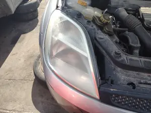 Foto de FARO DERECHO FORD FIESTA (CBK) 1.4 16V CAT (80 CV / 59 KW) referencia 2S6X13W029CE foto 2