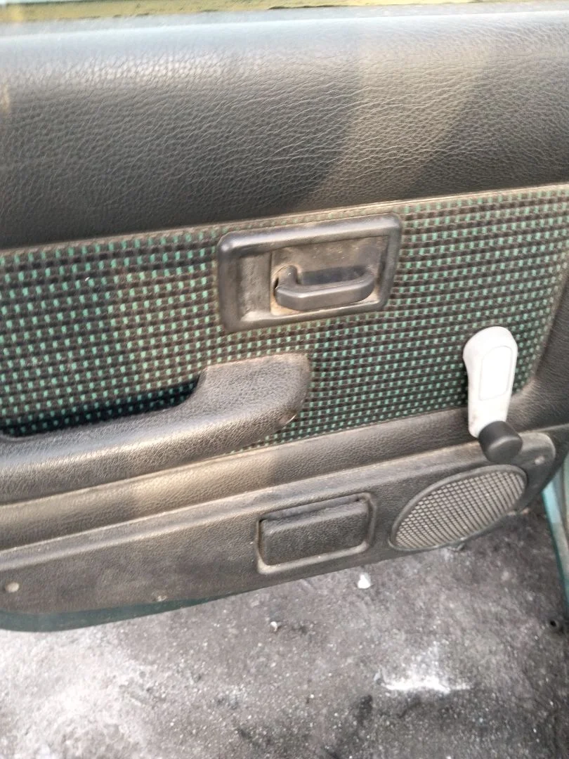 Foto de MANETA INTERIOR TRASERA IZQUIERDA PEUGEOT 106 (S2) 1.1 (60 CV / 44 KW)