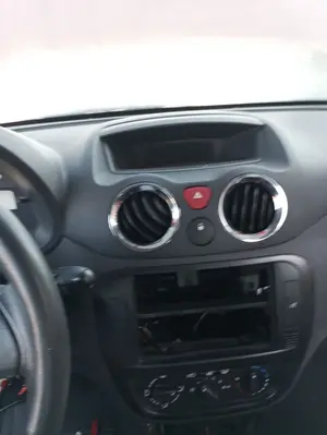 Foto de SALPICADERO CITROEN C2 1.4 (73 CV / 54 KW) referencia 8211TQ foto 3