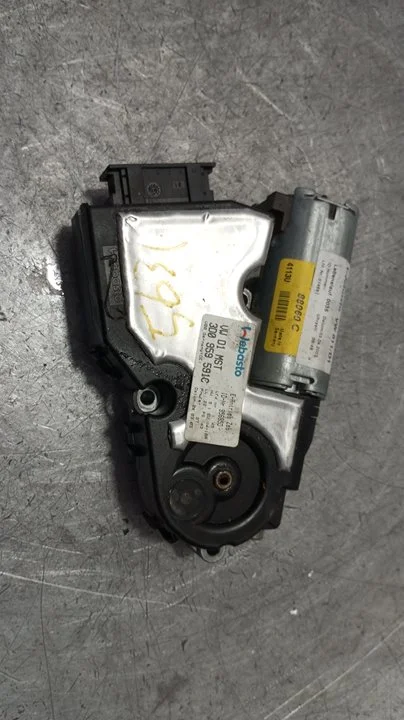 Foto de MOTOR TECHO ELECTRICO VOLKSWAGEN PHAETON (3D2/3D8) 6.0 W12 48V CAT (BAN) (420 CV / 309 KW) referencia 3D0959591C