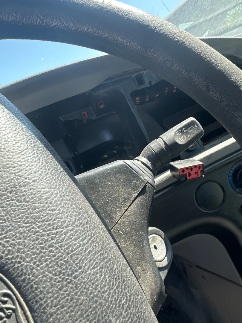 Foto de MANDO MULTIFUNCION FORD FOCUS C-MAX (CAP)(2003) 1.6 TDCi CAT (109 CV / 80 KW)