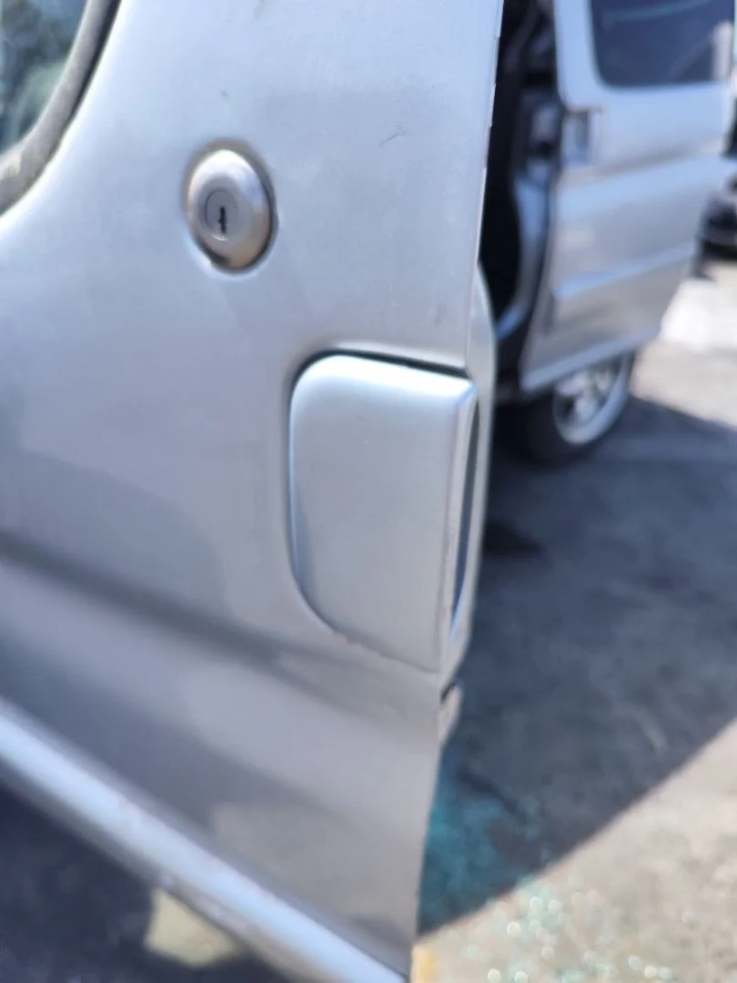 Foto de MANETA EXTERIOR DELANTERA IZQUIERDA CITROEN BERLINGO 2.0 HDi CAT (RHY / DW10TD) (90 CV / 66 KW) referencia 9101J4