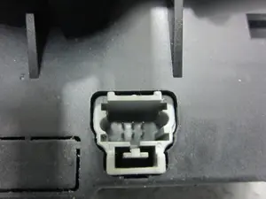 Foto de MANDO MULTIFUNCION CITROEN C3 1.4 (73 CV / 54 KW) referencia 96488227XT foto 8