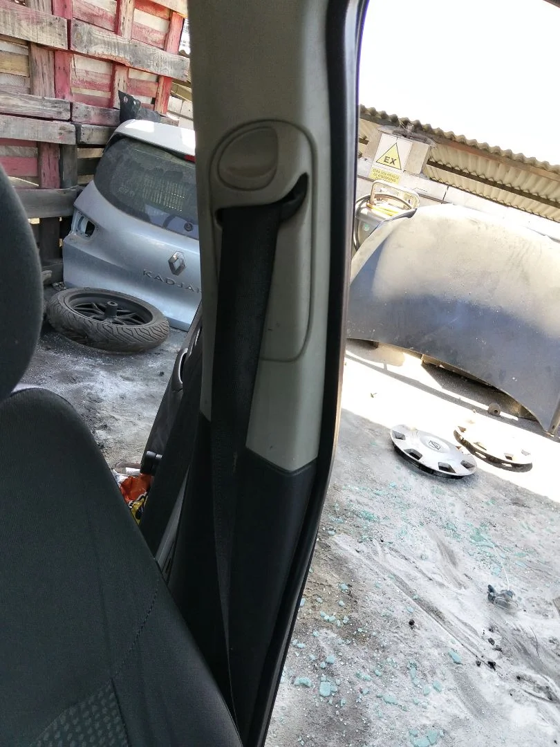 Foto de CINTURON SEGURIDAD DELANTERO IZQUIERDO OPEL CORSA C 1.2 16V CAT (Z 12 XE / LW4) (75 CV / 55 KW)