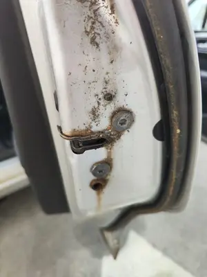 Foto de CERRADURA PUERTA TRASERA DERECHA CITROEN C4 BERLINA 1.6 16V HDi (90 CV / 66 KW)