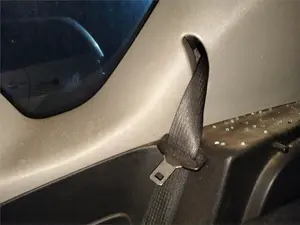 Foto de CINTURON SEGURIDAD TRASERO DERECHO OPEL MERIVA B