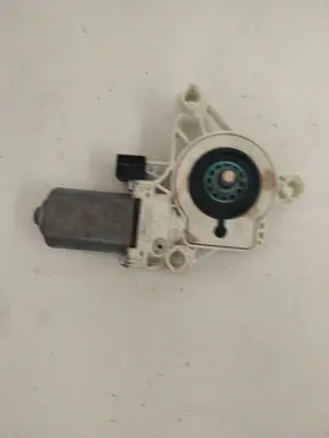 Foto de MOTOR ELEVALUNAS DELANTERO DERECHO AUDI Q5 FYG Híbrido 220 kW (2.0 Ltr. - 195 kW TFSI) (299 CV / 220 KW) referencia 80A959801