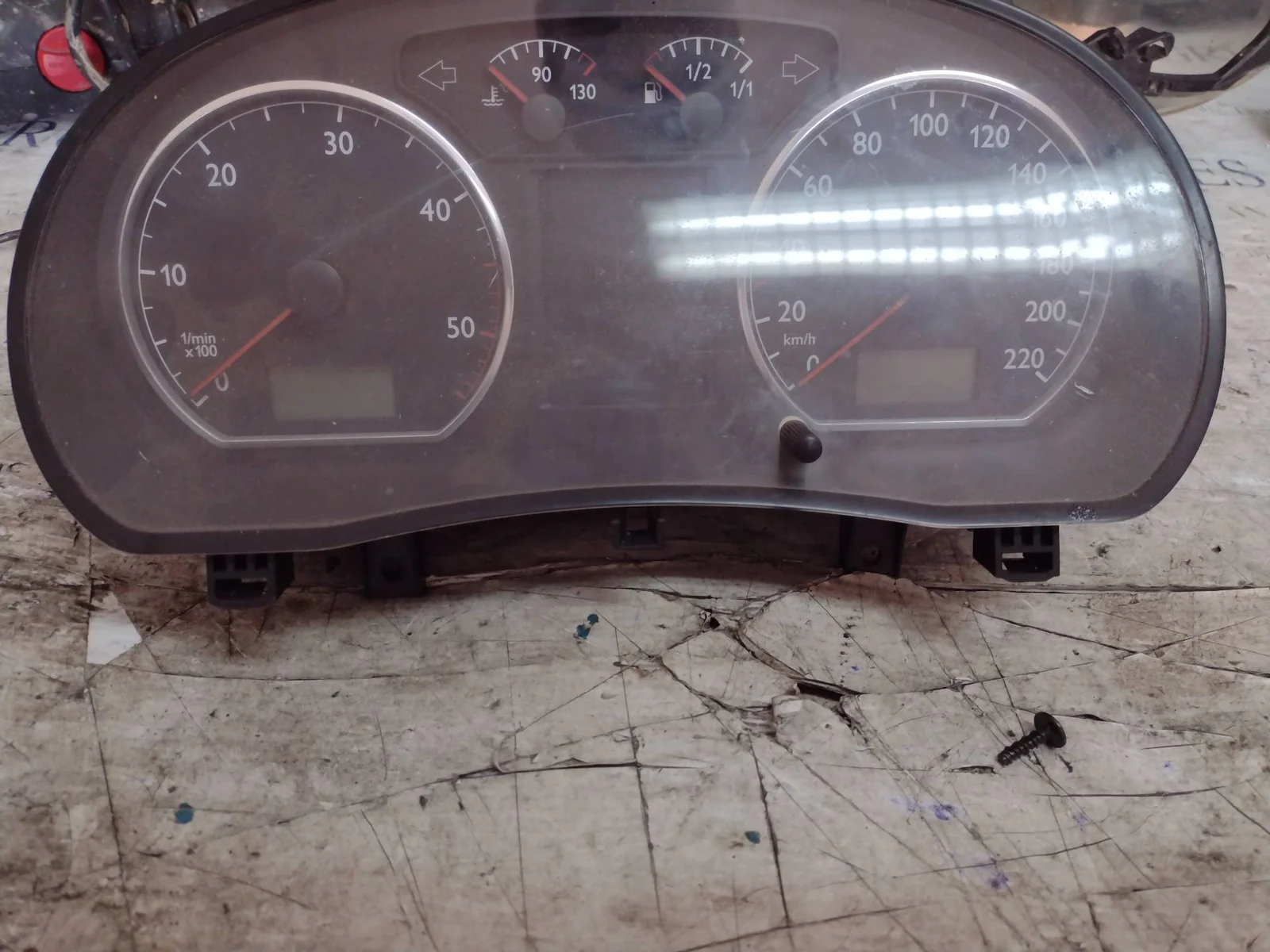 Foto de CUADRO INSTRUMENTOS VOLKSWAGEN POLO IV (9N1) referencia 6Q0920801M