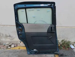 Foto de PUERTA LATERAL CORREDERA IZQUIERDA MAZDA 5 BERLINA (CR) 2.0 Diesel CAT (143 CV / 105 KW) foto 3