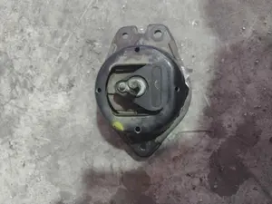 Foto de SOPORTE MOTOR DELANTERO RENAULT LAGUNA II (BG0) 1.9 dCi Diesel CAT (101 CV / 74 KW)