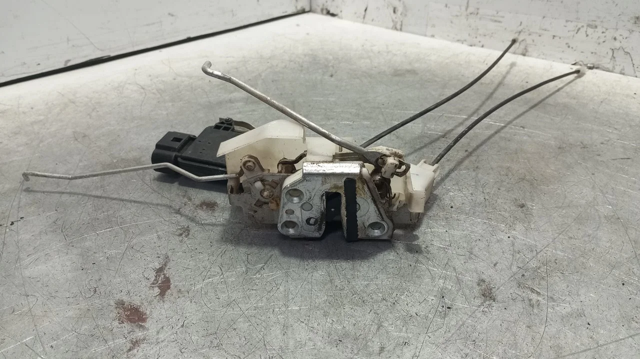 Foto de CERRADURA PUERTA DELANTERA IZQUIERDA SUZUKI ALTO (AMF310) 1.0 12V CAT (68 CV / 50 KW) referencia 82202M68K00
