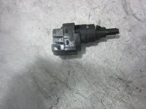 Foto de INTERRUPTOR VOLKSWAGEN GOLF IV VARIANT (1J5)(05.1999) 2.0  (116 CV / 85 KW) referencia 330503