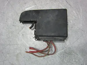 Foto de CAJA RELES / FUSIBLES OPEL CORSA D 1.2 16V CAT (Z 12 XEP / LB4) (80 CV / 59 KW) referencia 1718442 foto 3