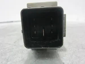 Foto de CAJA PRECALENTAMIENTO NISSAN CABSTAR E 3.0 Diesel (120 CV / 88 KW) referencia 9640469680 foto 39